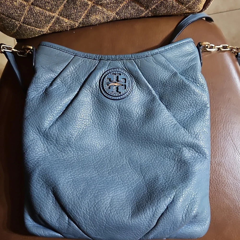 Tory Burch Kolbe Swingpack Crossbody Shoulder Bag Blue Pebbled Leather
